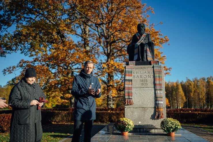 Siguldas novadā ar pārgājienu un talku ieskandina Krišjāņa Barona 190. gadskārtu 380214