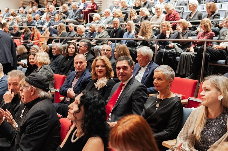 Ar vērienu svin koncertzāles «Lielais Dzintars» 10 gadu dzimšanas dienu 381132
