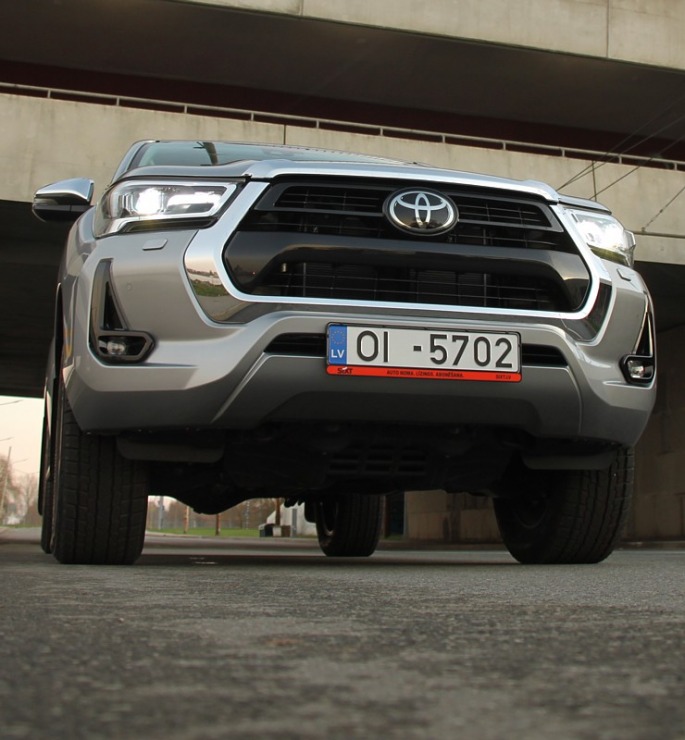 Toyota Hilux ir izcils piedzīvojumu auto, ko piedāvā «SIXT Latvija» no 53 eiro dienā 381164