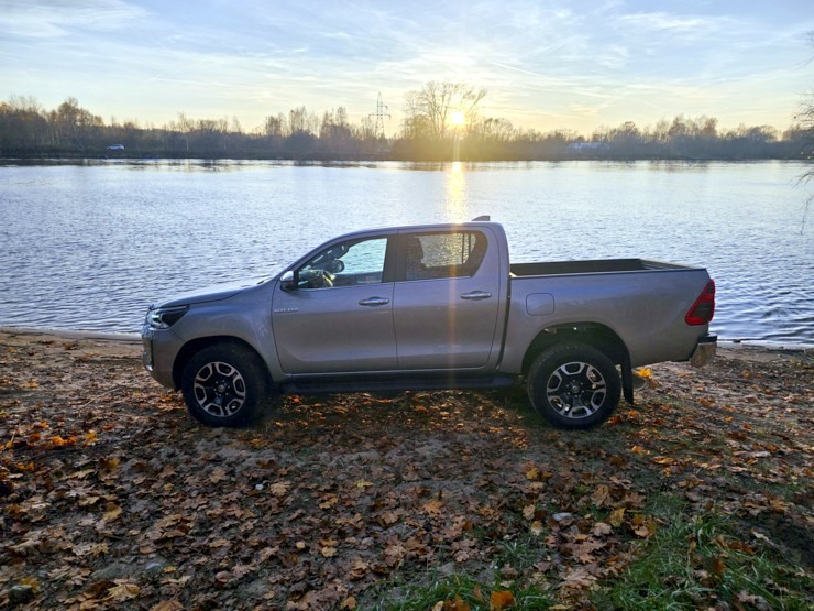 Toyota Hilux ir izcils piedzīvojumu auto, ko piedāvā «SIXT Latvija» no 53 eiro dienā 381170