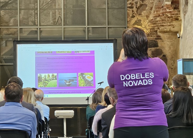 Zemgales Tūrisma asociācija satiekas Dobeles pilī un sveic gada labākos tūrisma objektus un uzņēmējus 381768