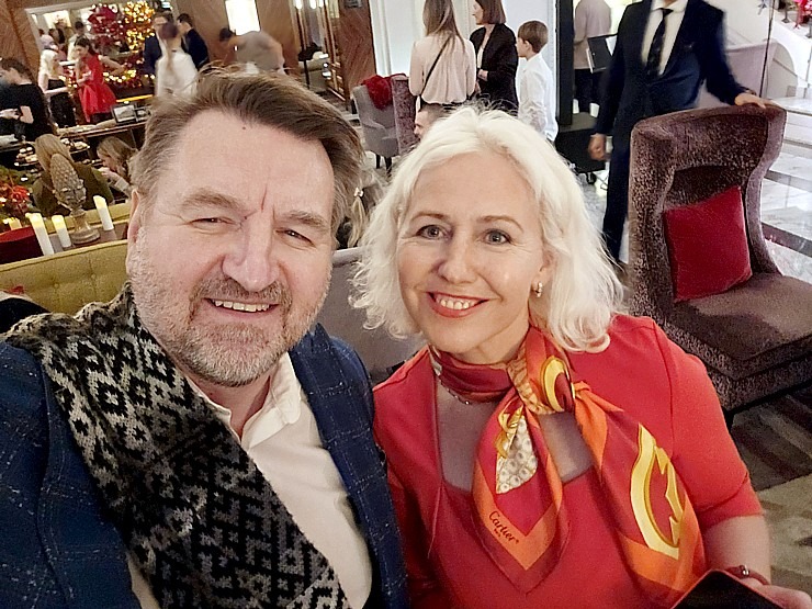Vecrīgas 5 zvaigžņu viesnīcā «Grand Hotel Kempinski Riga» iedegas Ziemassvētku eglīte 381832