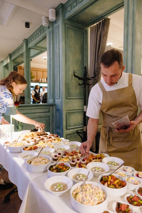 Rīgā atvēries latviešu mājas garšas restorāns «Mama Bistro Riga» mūsdienīgā versijā. Foto: mbistro.lv 382545