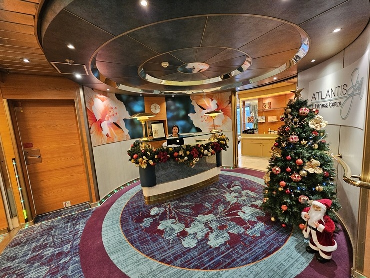 Kruīza kuģis «Borealis» no «Fred.Olsen Cruise Lines» flotes pirmo reizi ienāk Rīgas ostā 383018