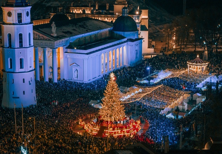 Viļņa Ziemassvētkus svin pirms Ziemassvētkiem 383121