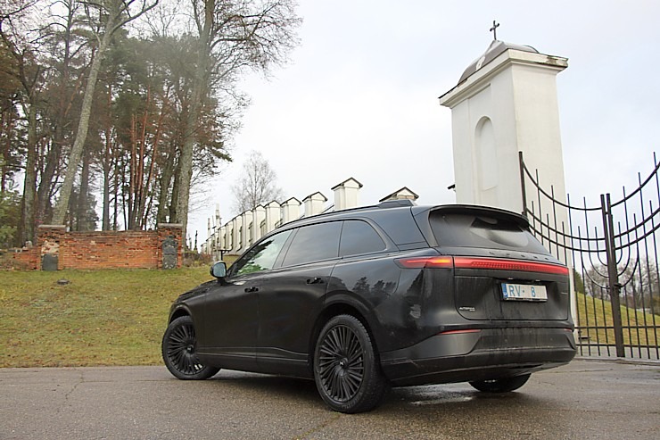 Sadarbībā ar «Autobrava» esam Latgales ceļos ar jaudīgo «Xpeng G9» 383750
