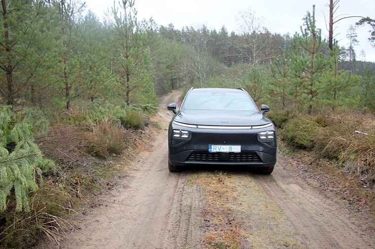 Sadarbībā ar «Autobrava» esam Latgales ceļos ar jaudīgo «Xpeng G9» 383760