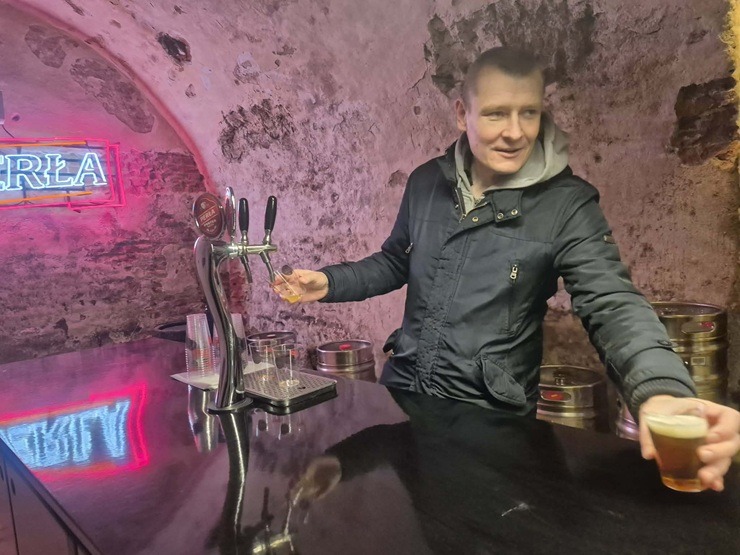 Travelnews.lv dodas ekskursijā uz Polijas pilsētas Ļubļinas pazemes alus darītavu «Perła» 383829