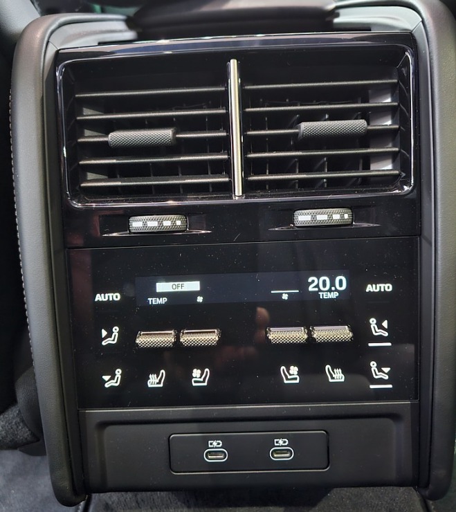 Rīgā līdz 17.01 prezentē 1156 ZS jaudīgo elektrisko Porsche Cayenne Turbo Electric 383901