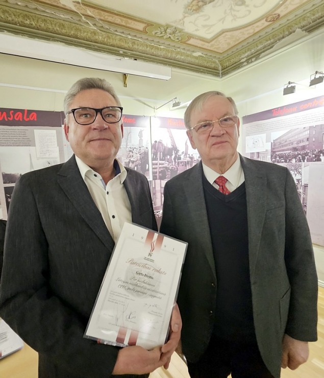 1991.gada barikāžu muzejā notiek Pateicības raksta apbalvošanas pasākums 384138