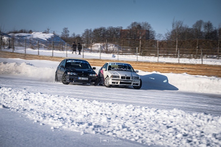 Bauskā, pirmajā ziemas drifta posmā dubultuzvaru izcīna PRO drifta izbijušais čempions Jānis Eglīte 385082