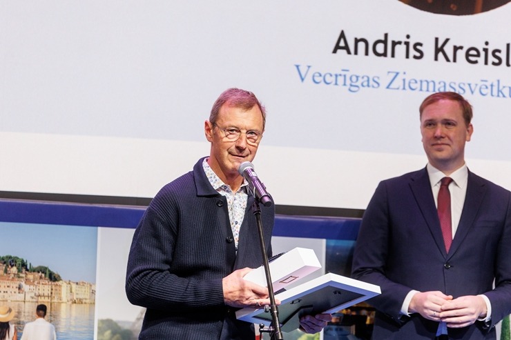 «GADA CILVĒKS TŪRISMĀ 2025» laureāti tiek godināti uz «Balttour 2026» skatuves. Foto: Andrejs Terentjevs, BT1 385667