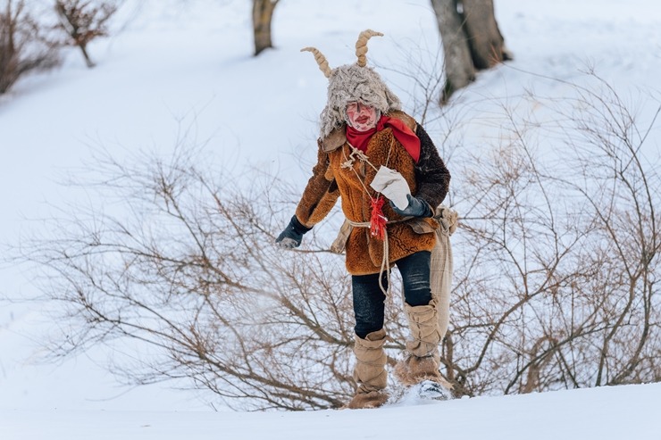 Meteņdienas svinībās tiek jautri atzīmētas Turaidas muzejrezervātā. Foto: Edgars Semanis 386472