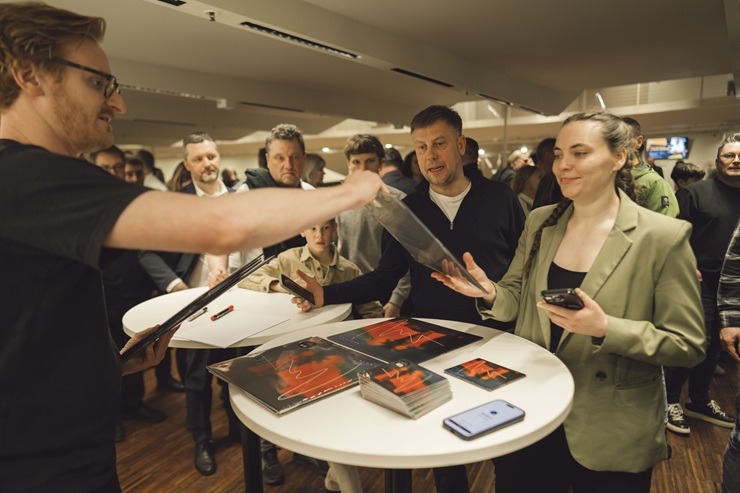 «Grandbrothers» Liepājas koncertzālē pieceļ publiku ar elektroniskās mūzikas enerģiju 388728