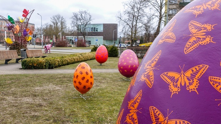 Ventspils tērpjas Lieldienu rotās 388989