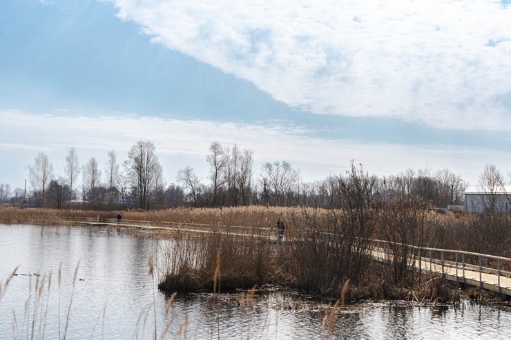Balvu novada Viļakā atklāta garākā pontoniem peldošā pastaigu laipa Latvijā 389103