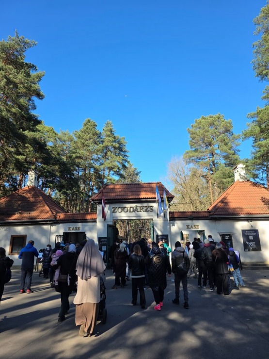 Rekordi krīt: Rīgas Zoo apmeklē rekordliels apmeklētāju skaits 389125
