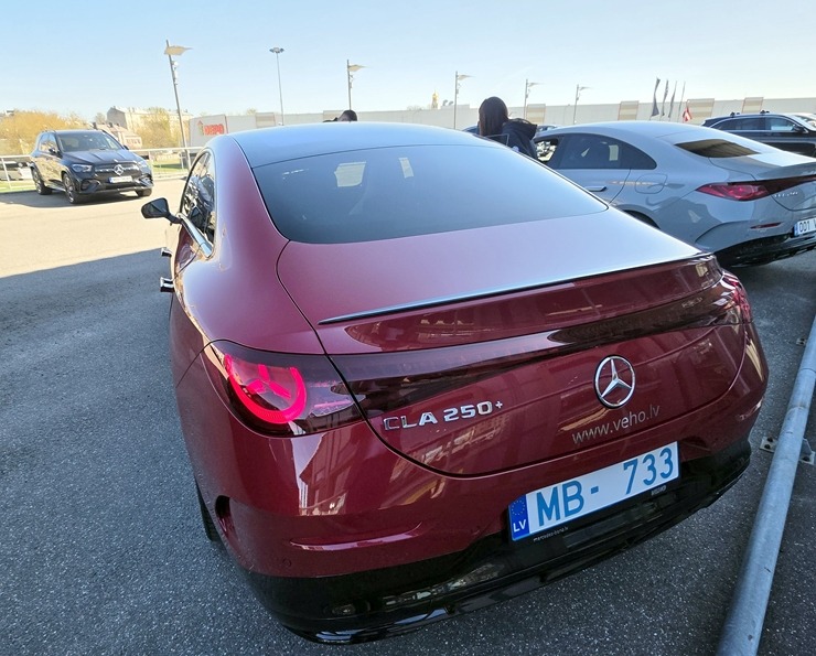 Mercedes-Benz prezentē uz Latvijas ceļiem jaunās paaudzes GLC, GLB un CLA 390349