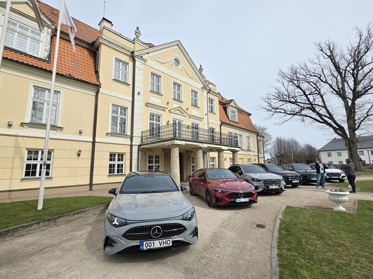 Mercedes-Benz prezentē uz Latvijas ceļiem jaunās paaudzes GLC, GLB un CLA 390363