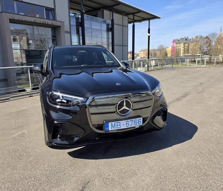 Mercedes-Benz prezentē uz Latvijas ceļiem jaunās paaudzes GLC, GLB un CLA 390344