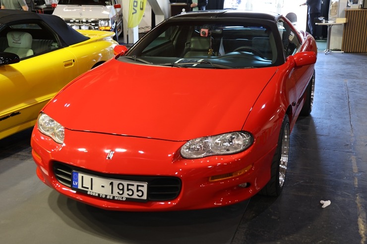 Ķīpsalā pulcējas auto fani uz starptautisko autoindustrijas izstādi 2026 390480