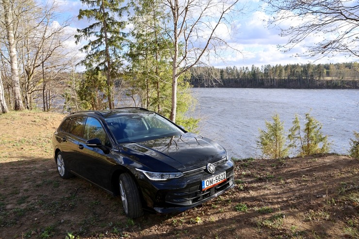 Sadarbībā ar auto nomu «SIXT Latvija» ceļojam pavasarī - VW Golf Variant no 24 eiro dienā 390586