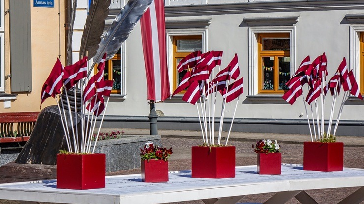 Latvijas Neatkarības atjaunošanas dienas svētku noskaņa Ventspilī 390790
