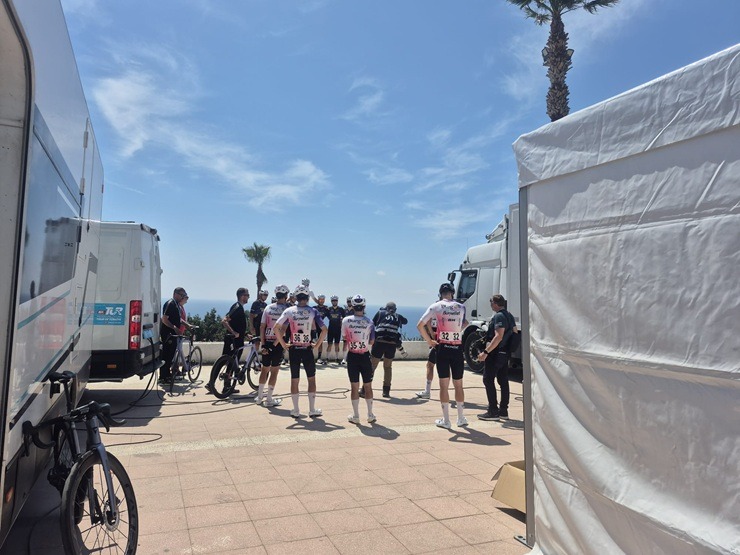 Travelnews.lv novēro  «Presidential Cycling Tour of Türkiye» aizkulises Antālijā 390941