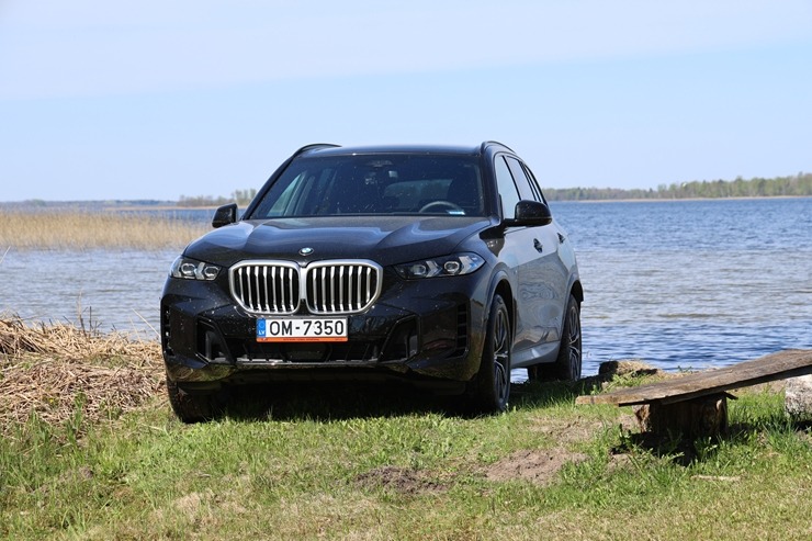 Sadarbībā ar auto nomu «SIXT Latvija» apceļojam svētku Latviju - BMW X5 no 60 eiro dienā 391002