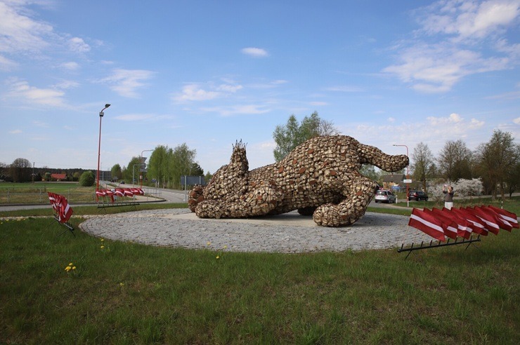 Jēkabpilieši dodas patriotiskā Karogu braucienā 391088