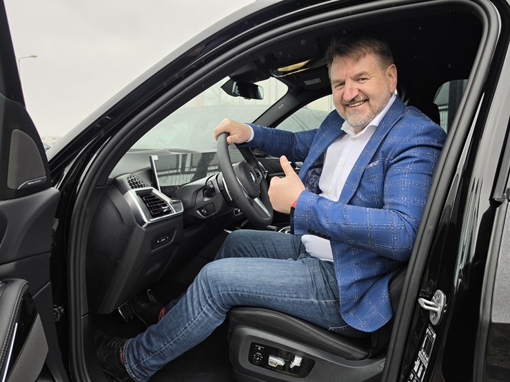 Sadarbībā ar auto nomu «SIXT Latvija» apceļojam Latgali - BMW X5 no 60 eiro dienā 391393
