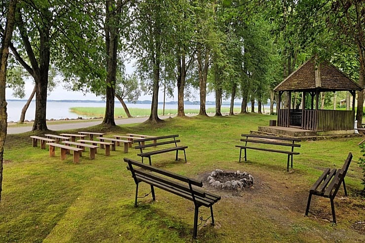 Rāznas ezers pie Mākoņkalna iegūst labiekārtotu pludmali. Foto: Aivars Arnicāns 391554