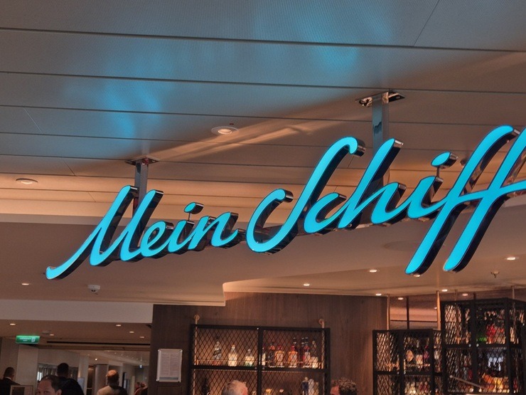 Rīgas ostā sagaida 333 metru garo «Mein Schiff Relax» – lielāko kruīza kuģi ostas vēsturē 391915