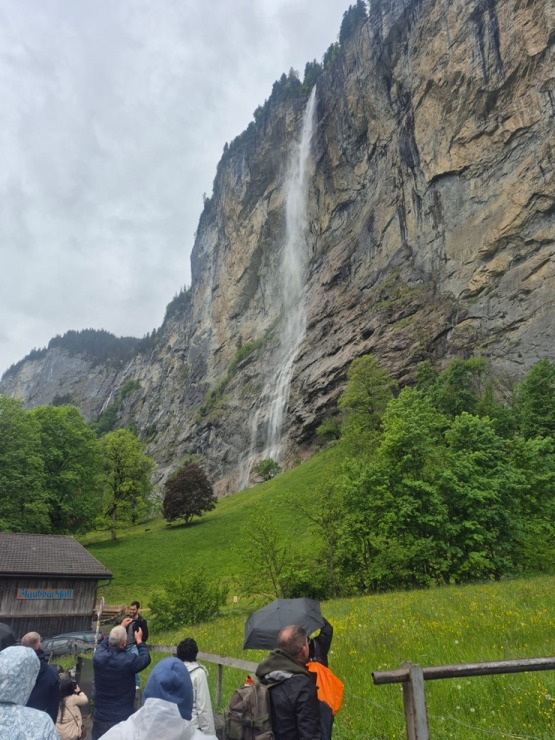 Travelnews.lv dodas uz Lauterbrunnenu un Štaubaha ūdenskritumu Šveicē 392078