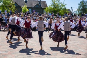 Jelgava ar gājienu un dažādiem pasākumiem svin pilsētas svētkus 16