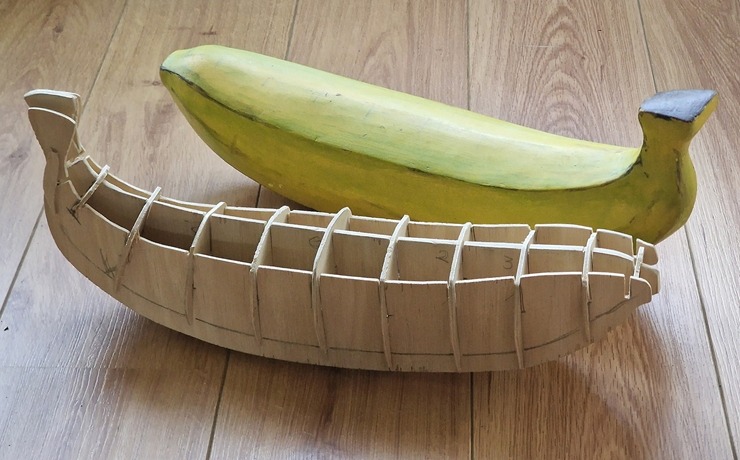 Pie Latvijas Nacionālās operas līdz 30.06. tūristus piesaista vides instalācija «Zem dzeltenās mizas». Foto: Mārtiņš Strubergs 394272