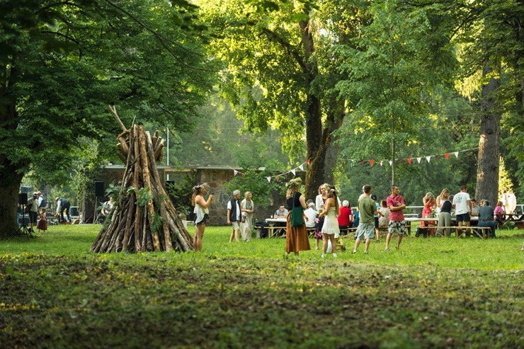 Ieskandina «Liepāja – Eiropas kultūras galvaspilsēta 2027» projektu «Ziemeļu saulgrieži» Dienvidkurzemē 394851