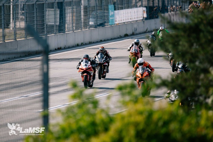Somu motosportisti labo Biķernieku trases rekordu 394918