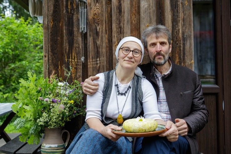 Latvijas siera darītāji iepazīstinās ar savu produkciju Siera tirgū Straupē 394978