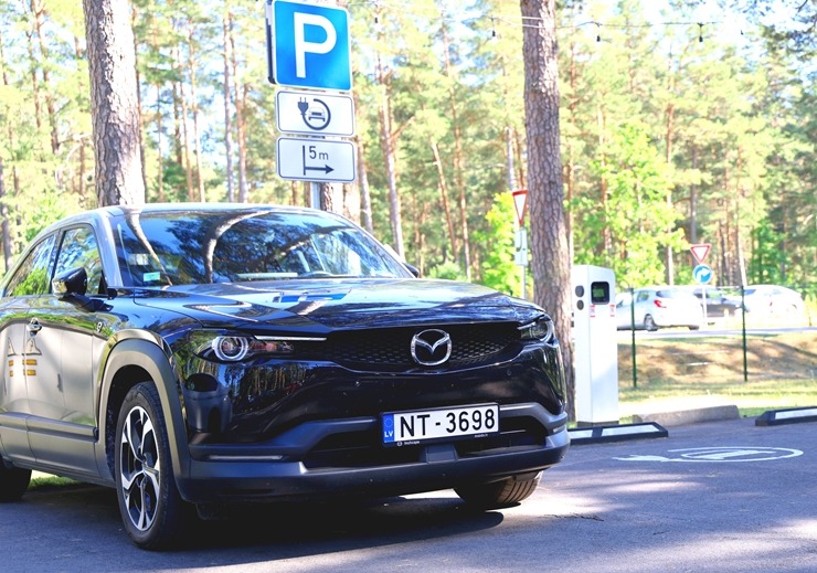 Sadarbībā ar «Europcar Latvia» apmeklējam izcilu vietu Pierīgā vasaras karstumā - viesnīcas «Baltvilla» pludmali Baltezera krastā 395087
