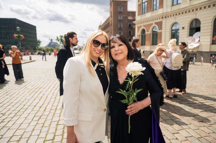 «Gala Galante. Viva La Musica!» mākslinieki pārvērš Vecrīgu par neparastu skatuvi 395371