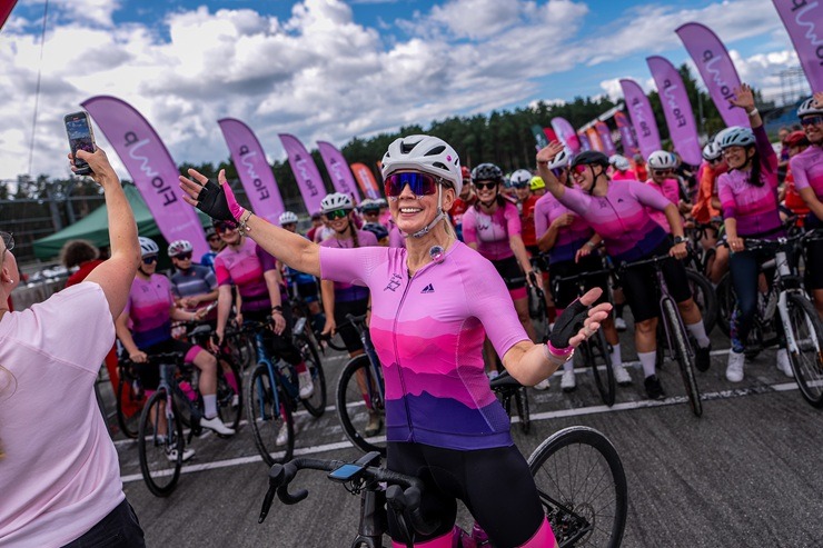 FeelFree Sieviešu Velo diena Biķerniekos pulcē teju 900 dalībnieču 395495
