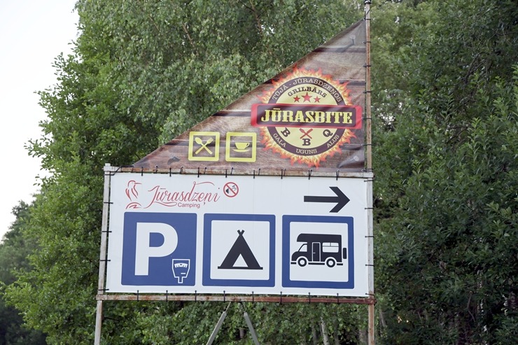 Iepazīstam burvīgu kemperu vietu Limbažu novada Tūjās - «Jūrasdzeņi» saulrieta krāsās 395715