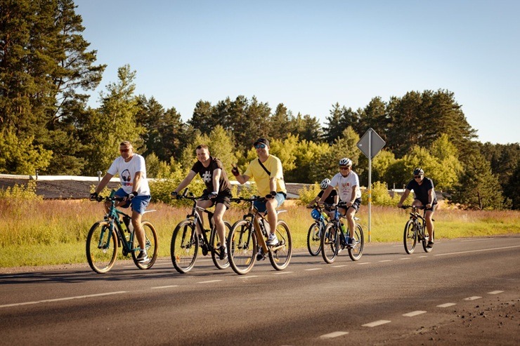 Aktīvisti iepazīst Krāslavas novadu ar velo 395895