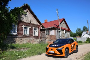 Sadarbībā ar «SIXT Latvia» un «Lexus RZ 500e» (no 850 eiro mēnesī) apceļojam Krāslavas novadā 10