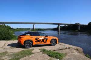 Sadarbībā ar «SIXT Latvia» un «Lexus RZ 500e» (no 850 eiro mēnesī) apceļojam Krāslavas novadā 9