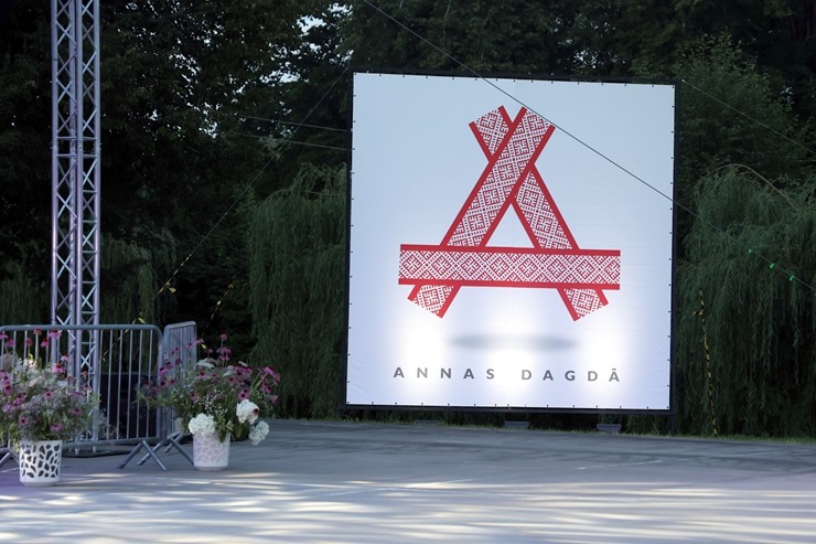 Annas dienas Krāslavas novada Dagdā apmeklē liels vietējo un pilsētas ciemiņu skaits 396204
