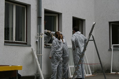 Biznesa konsultāciju uzņēmums I.C.M.E. (www.icme.com) šādā veidā nokrāsoja bērnu nama logus par saviem līdzekļiem Biznesa konsultāciju uzņēmums I.C.M.E. (www.icme.com) šādā veidā nokrāsoja bērnu nama logus par saviem līdzekļiem 18878