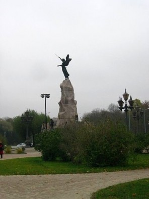 Piemineklis jūrā bojāgājušajiem 19067