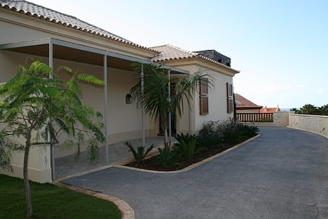 Gran Hotel Bahia Del Duque Resort piedāvā villas un apartamentus, kuri ir uzbūvēti tikai pagājušā (2007) gada nogalē Gran Hotel Bahia Del Duque Resort piedāvā villas un apartamentus, kuri ir uzbūvēti tikai pagājušā (2007) gada nogalē 19868